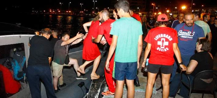 Αλαλούμ: Το Λιμενικό έσωζε ανθρώπους και η πυροσβεστική έλεγε «αναμείνατε»